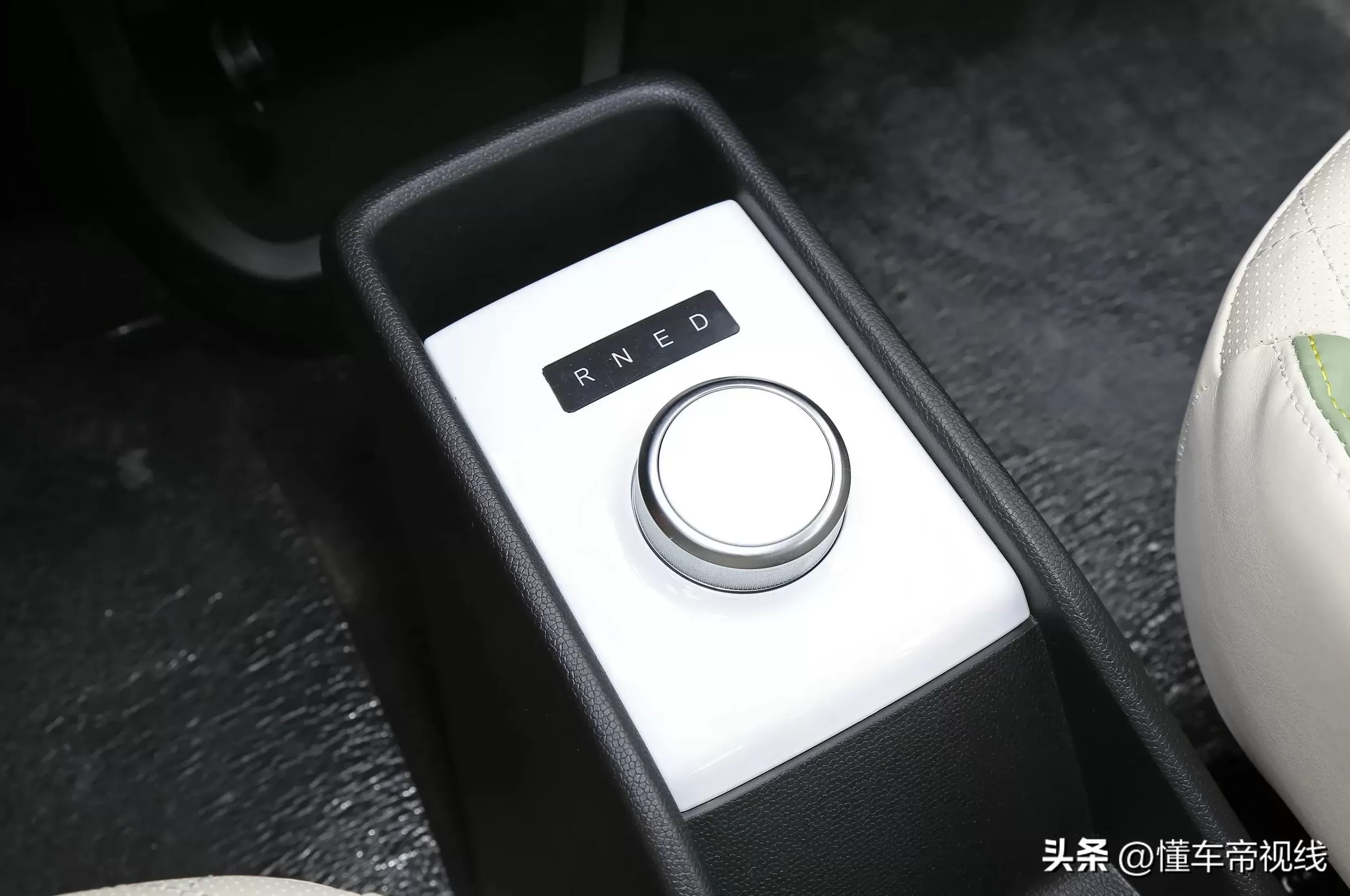 雷丁芒果电动汽车代理 新车|定位微型纯电动车,雷丁芒果Pro出口柬埔寨,国内398万起