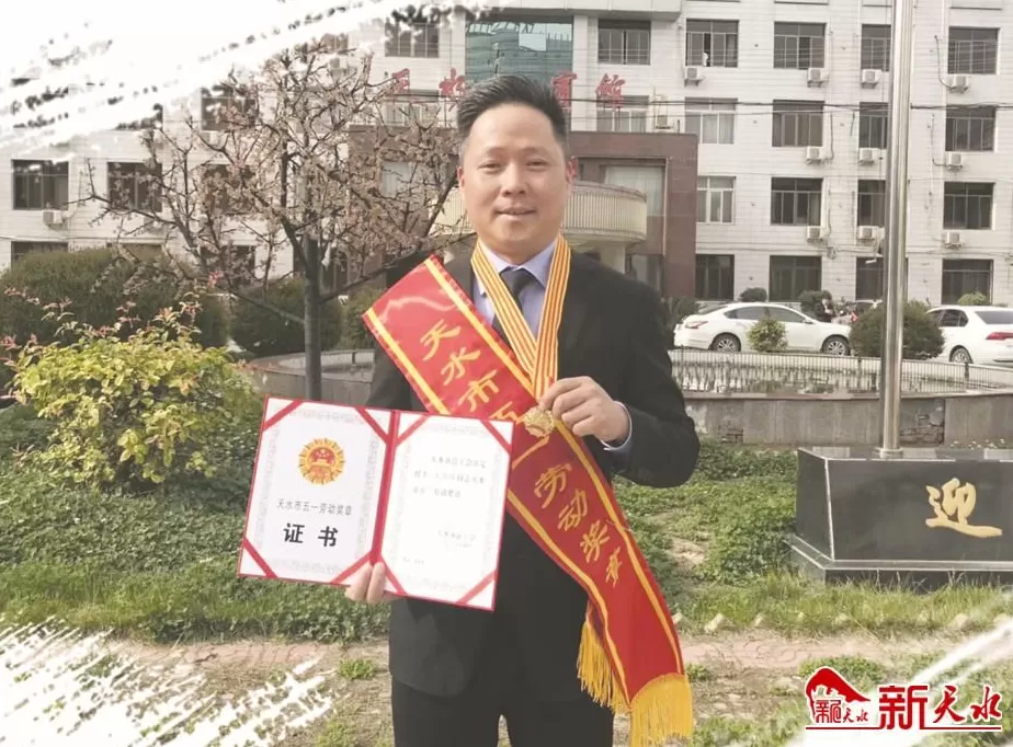 鄂尔多斯男装代理 卓雅服饰:演绎浪漫经典