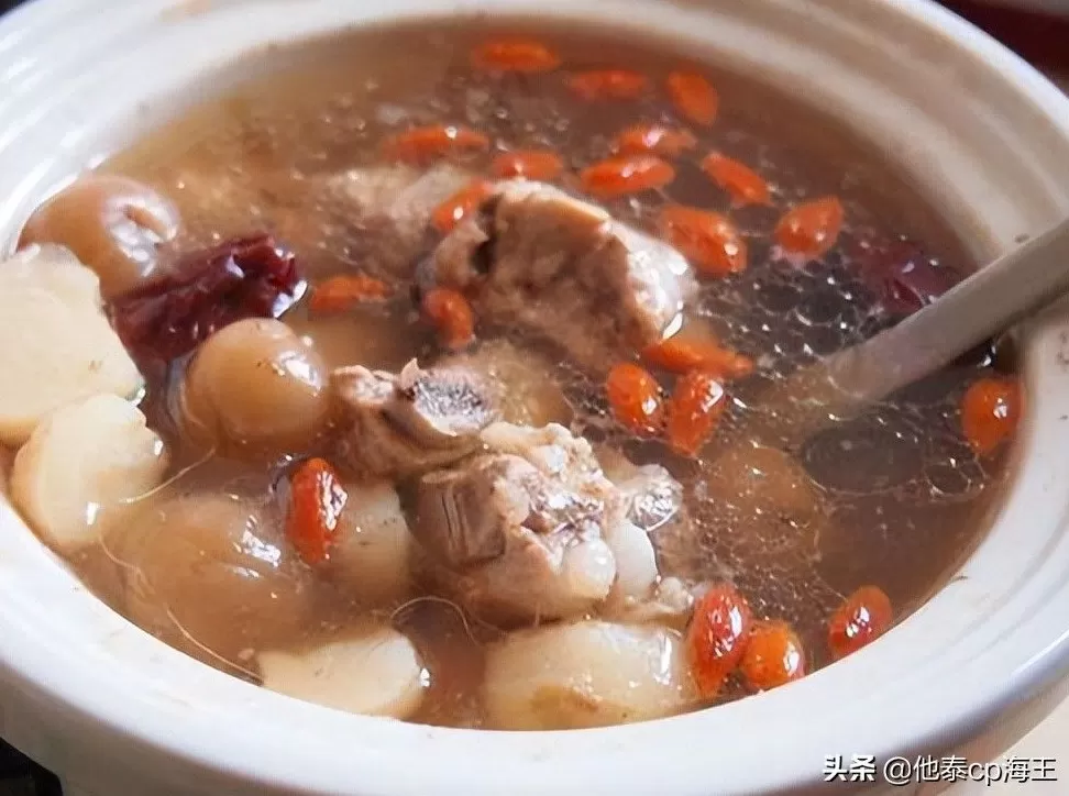 饮品店龙眼饮品怎么做 龙血果干的正确泡法,教你健康饮品轻松搞定!
