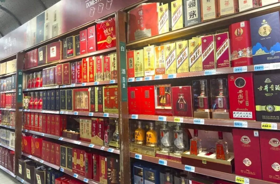 饮品店没客流 日均客流暴跌6成!别在怪电商,商场的“病根”其实在自己身上