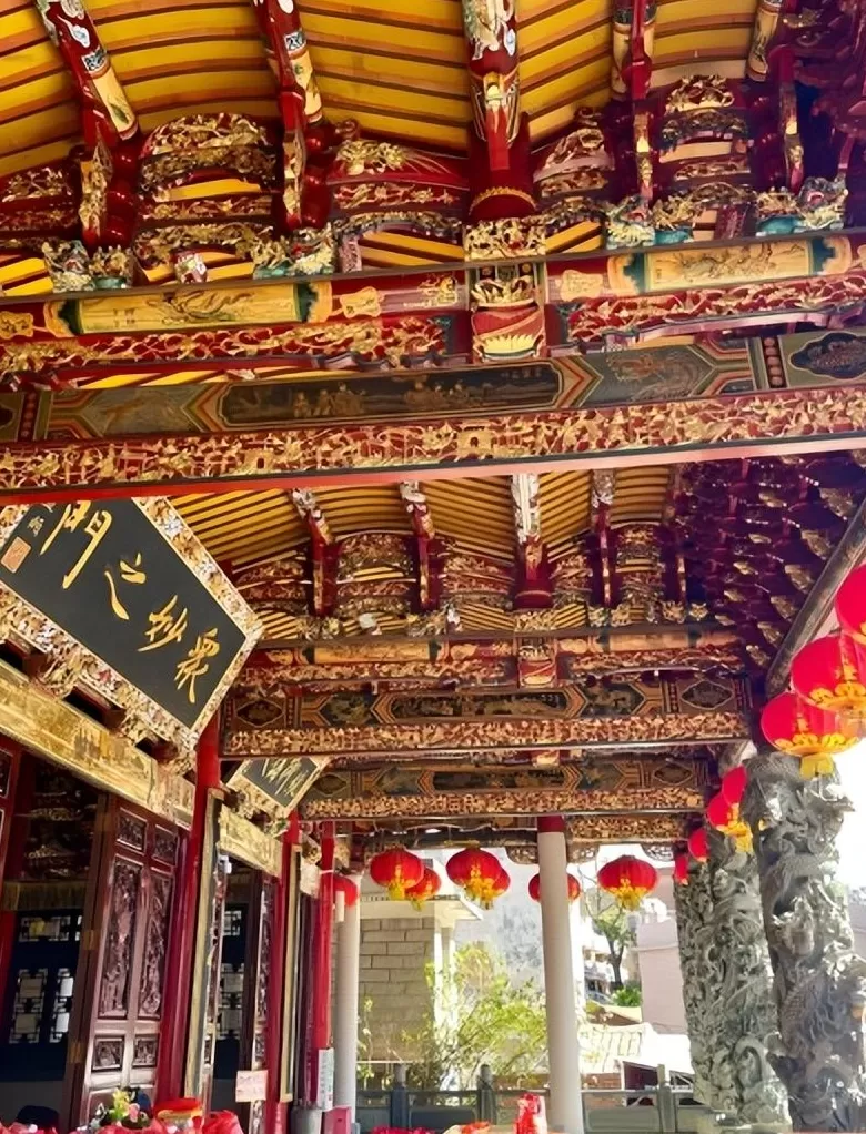 电视背景墙颜色怎么选 全屋定制家具掌握这3种百搭色调,轻松打造高级感