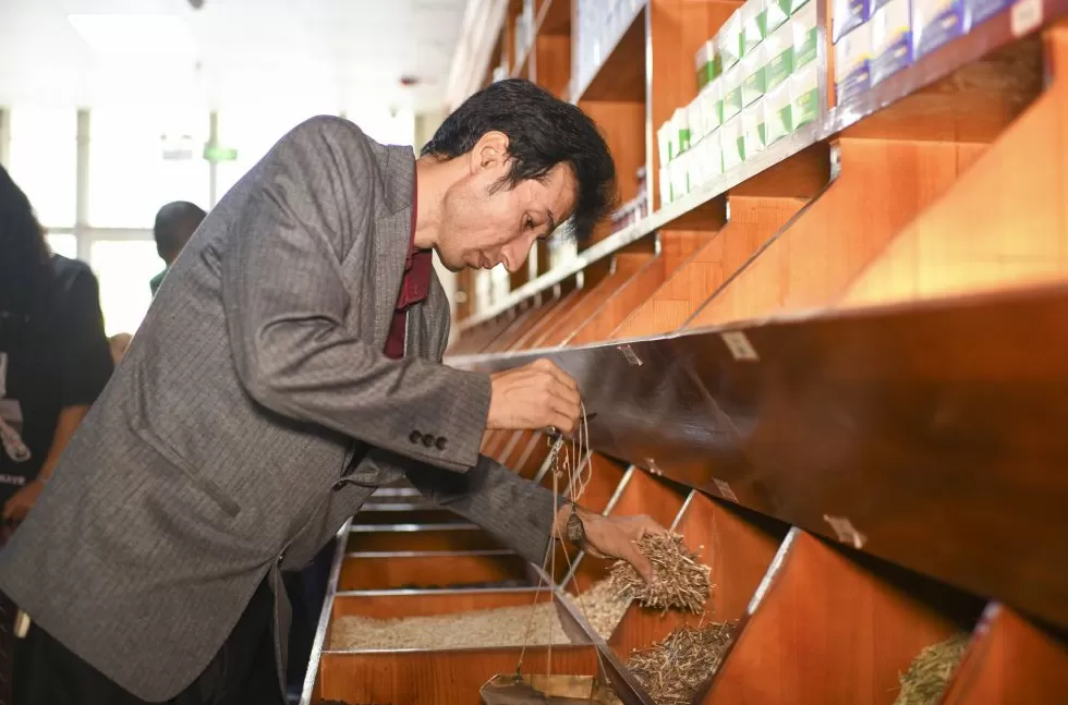 创办校园饮品店计划任务书600字 文化中国行·匠心记丨自治区周年庆系列之和田药茶:药食同源香丝路