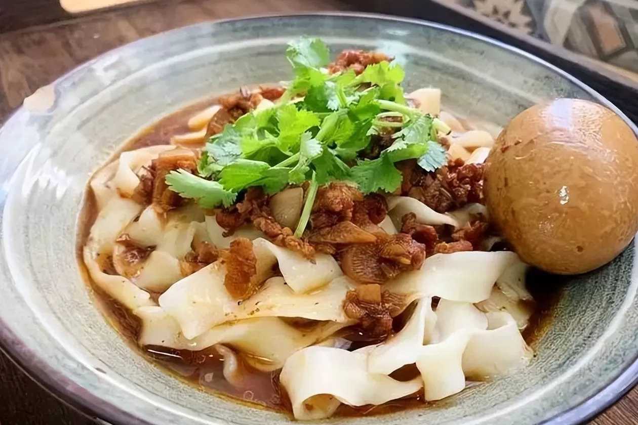 顺溜刀削面猪肉面做法 “老巷烟火繁华”系列报道12 顺溜削面: 一口香滑 满心欢喜