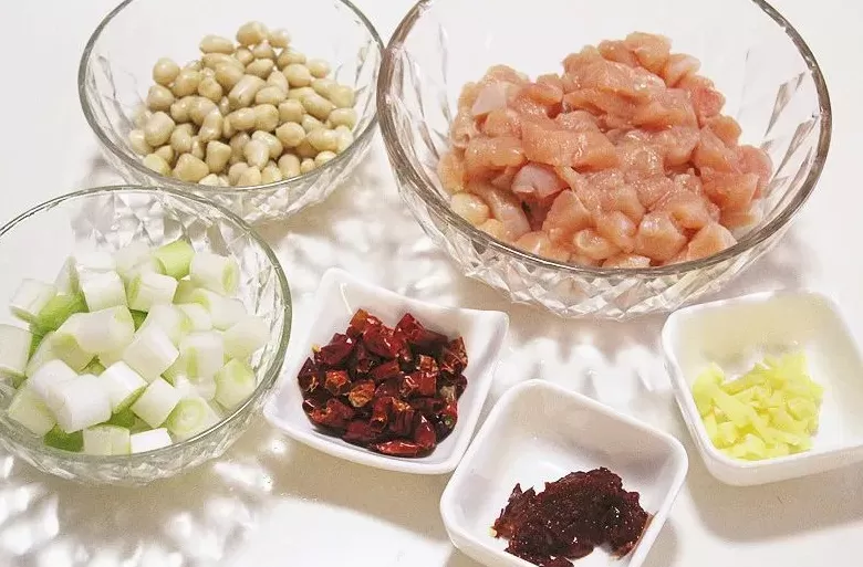 鸡排营养价值 明明是鸡身上最值得吃的肉,却总被人说柴,看完赶紧给它道歉