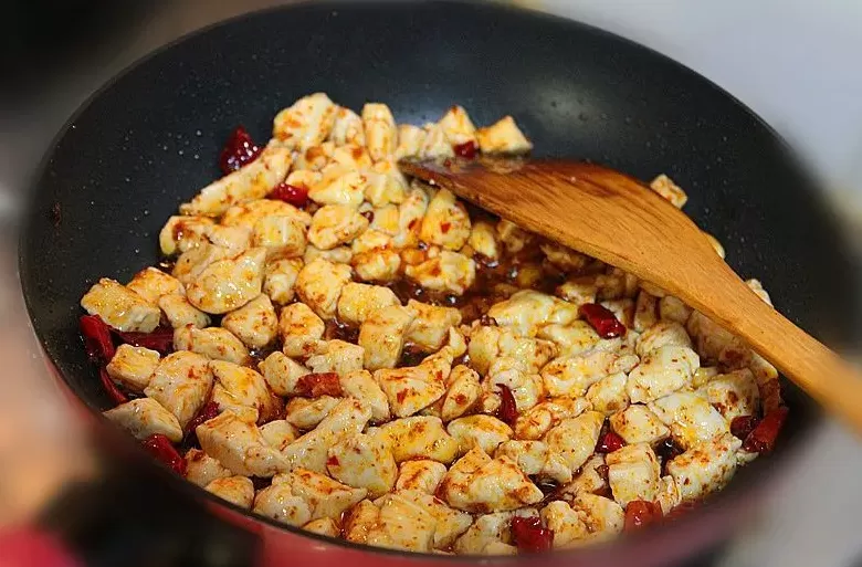 鸡排营养价值 明明是鸡身上最值得吃的肉,却总被人说柴,看完赶紧给它道歉