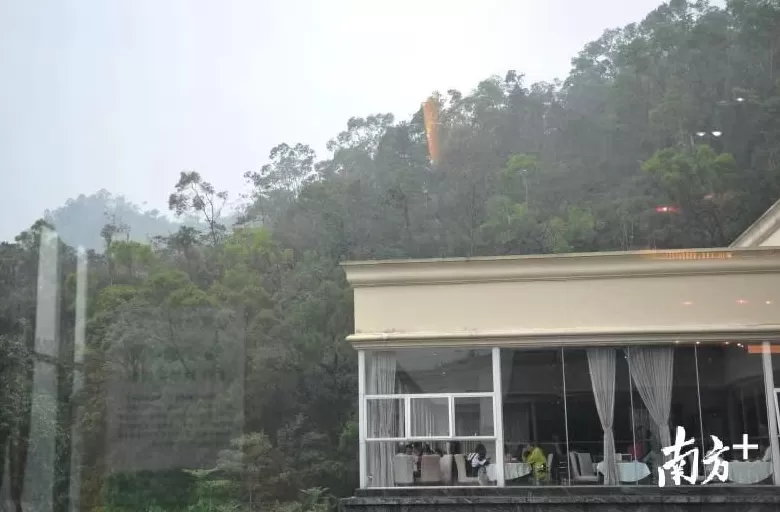 怡景酒店 中山人熟悉的怡景假日酒店要关停了,原因是……