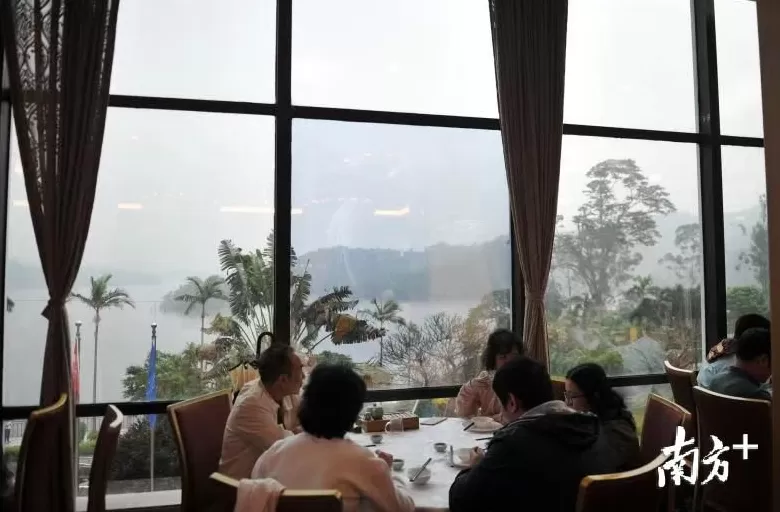 怡景酒店 中山人熟悉的怡景假日酒店要关停了,原因是……
